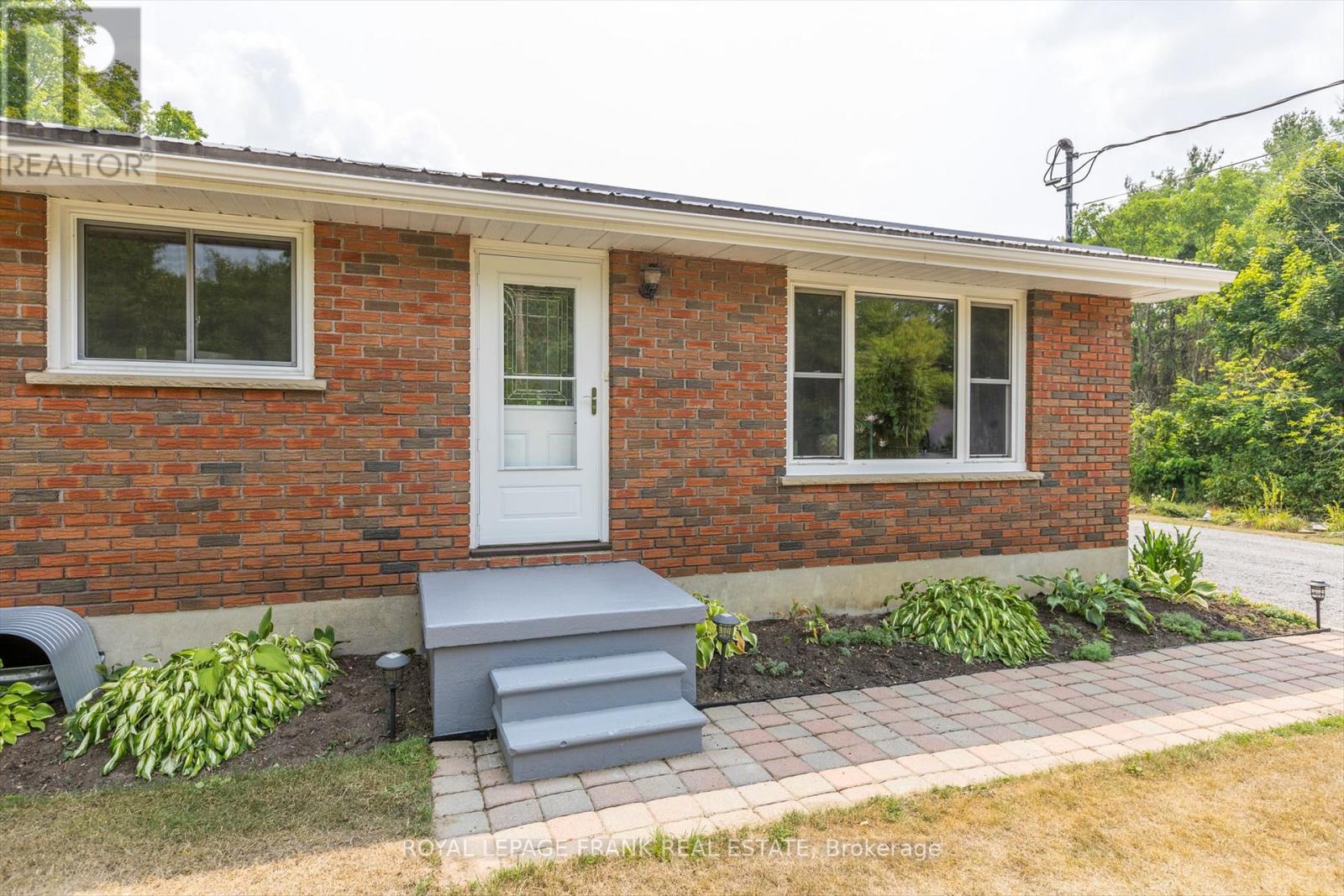 419 South Beach Road, Douro-Dummer, Ontario  K0L 2H0 - Photo 3 - X12333780