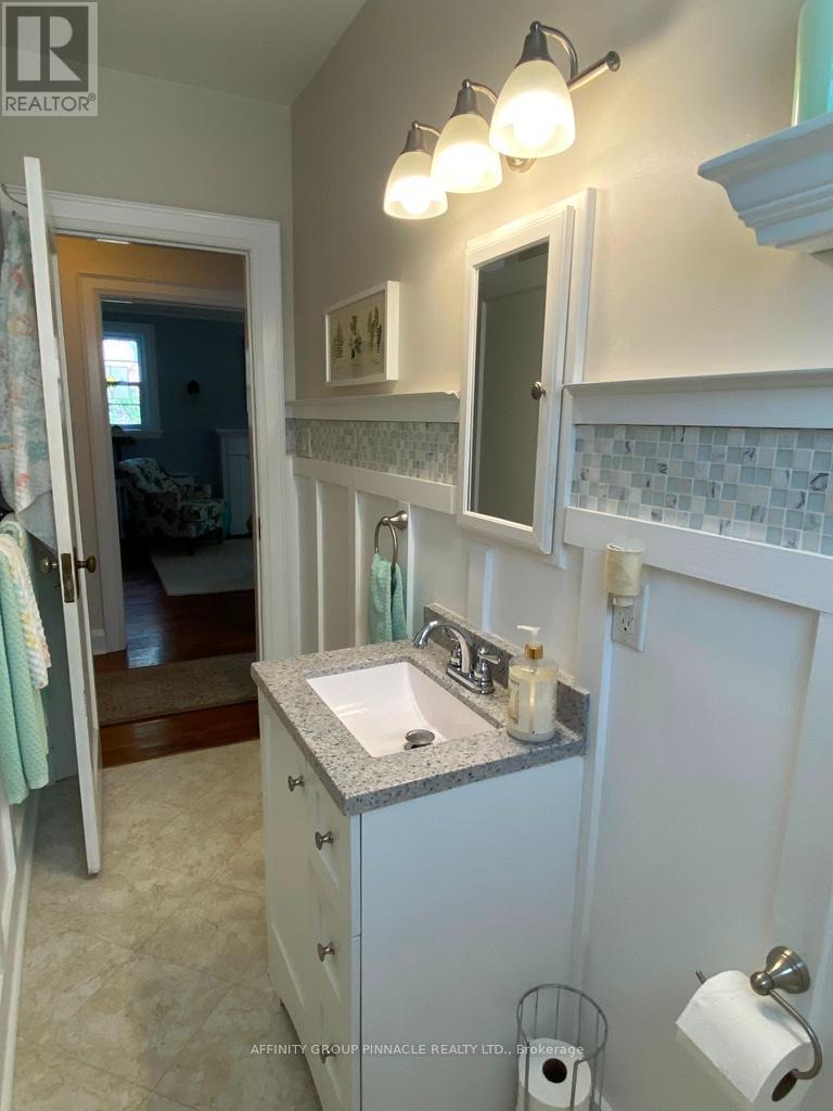 29 Adelaide Street S, Kawartha Lakes (Lindsay), Ontario  K9V 3J6 - Photo 16 - X12334010
