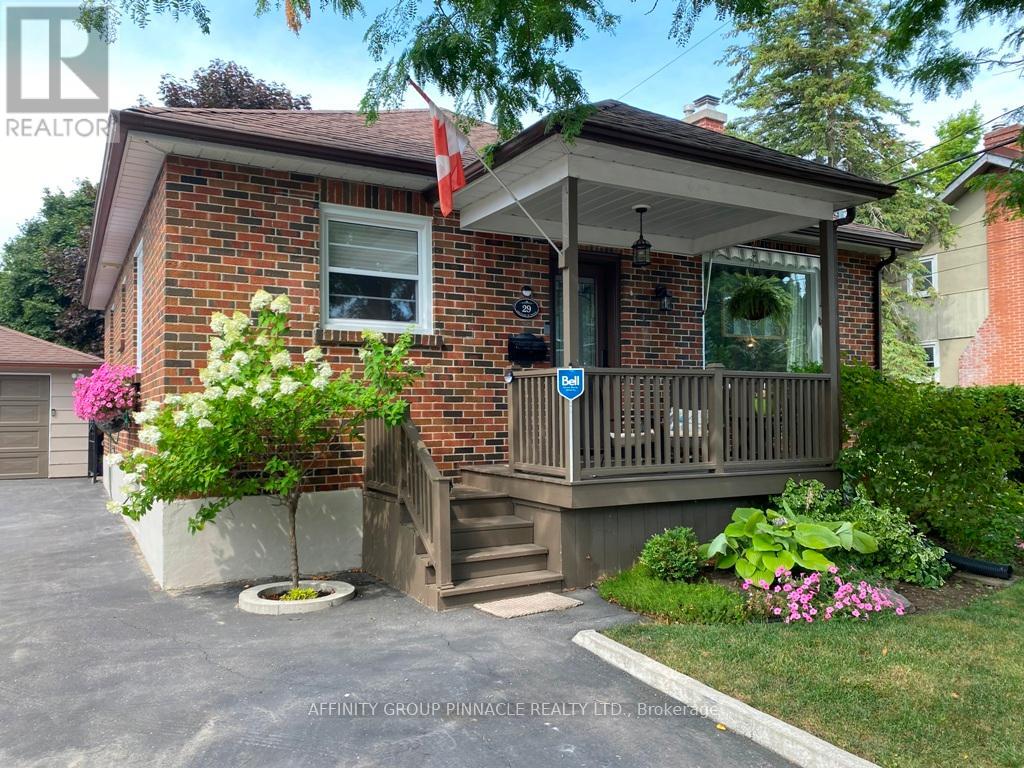 29 Adelaide Street S, Kawartha Lakes (Lindsay), Ontario  K9V 3J6 - Photo 2 - X12334010