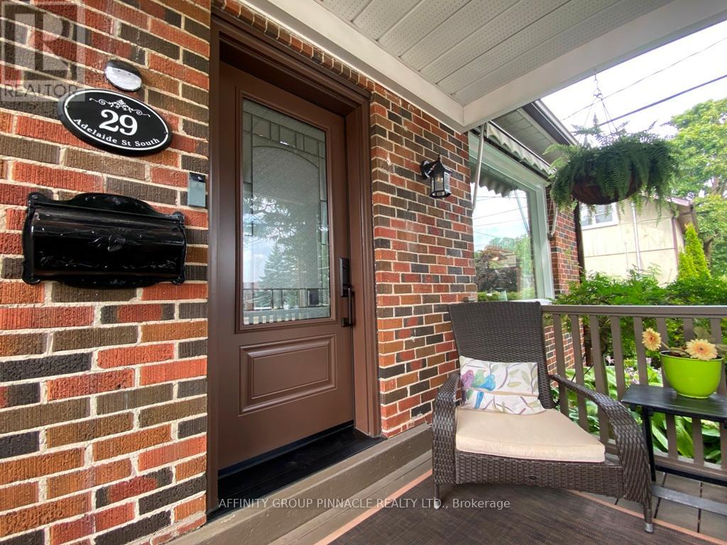 29 Adelaide Street S, Kawartha Lakes (Lindsay), Ontario  K9V 3J6 - Photo 3 - X12334010