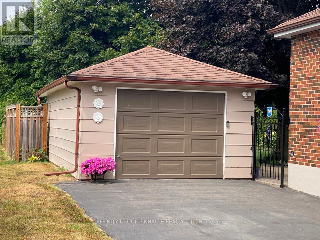 29 Adelaide Street S, Kawartha Lakes (Lindsay), Ontario  K9V 3J6 - Photo 47 - X12334010