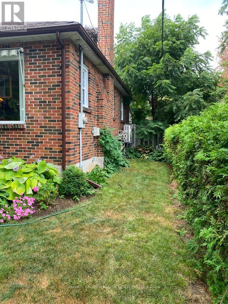 29 Adelaide Street S, Kawartha Lakes (Lindsay), Ontario  K9V 3J6 - Photo 49 - X12334010