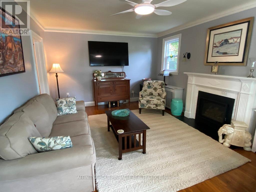 29 Adelaide Street S, Kawartha Lakes (Lindsay), Ontario  K9V 3J6 - Photo 6 - X12334010