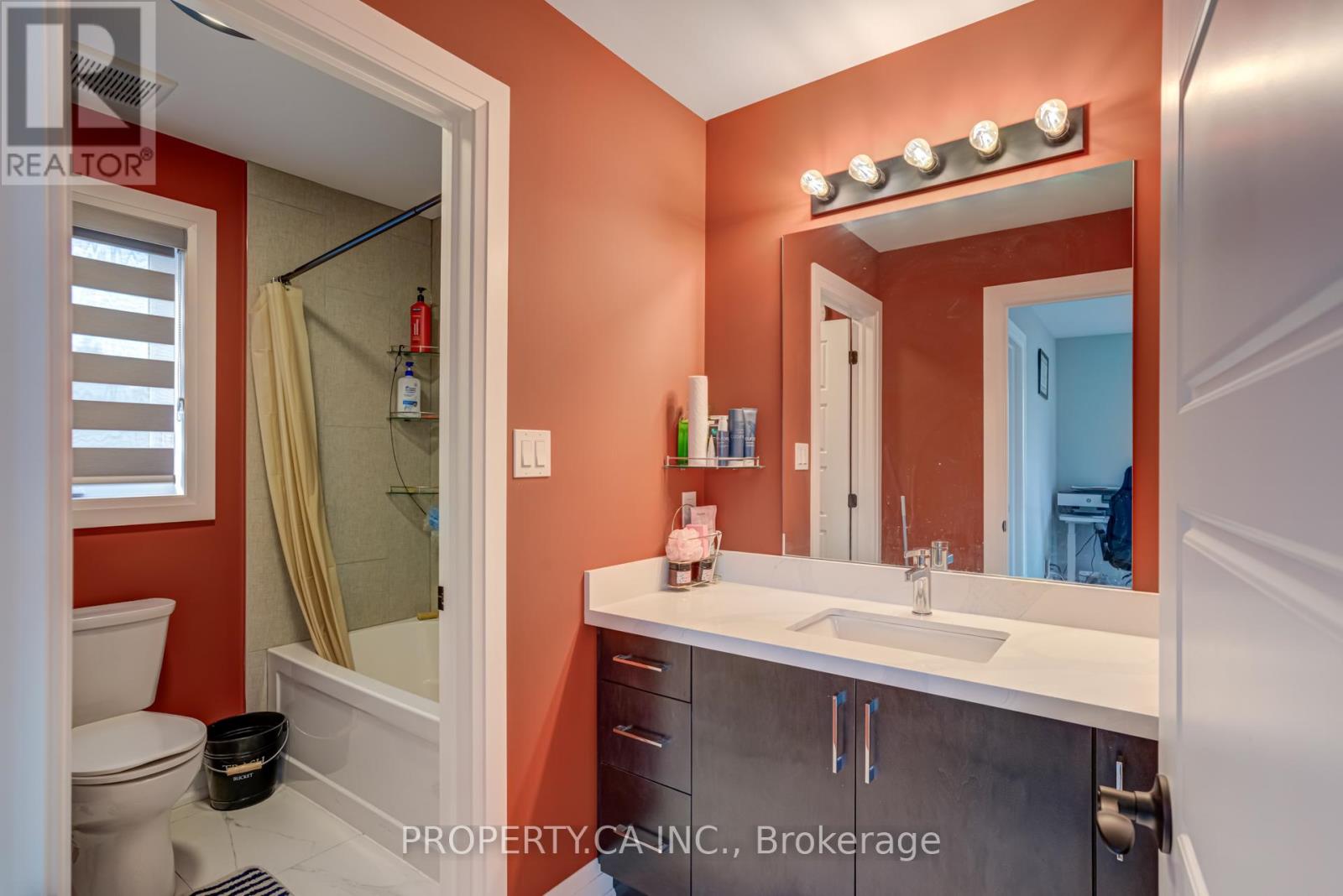 11 Jones Avenue, Clarington (Bowmanville), Ontario  L0A 1J0 - Photo 30 - E12334015