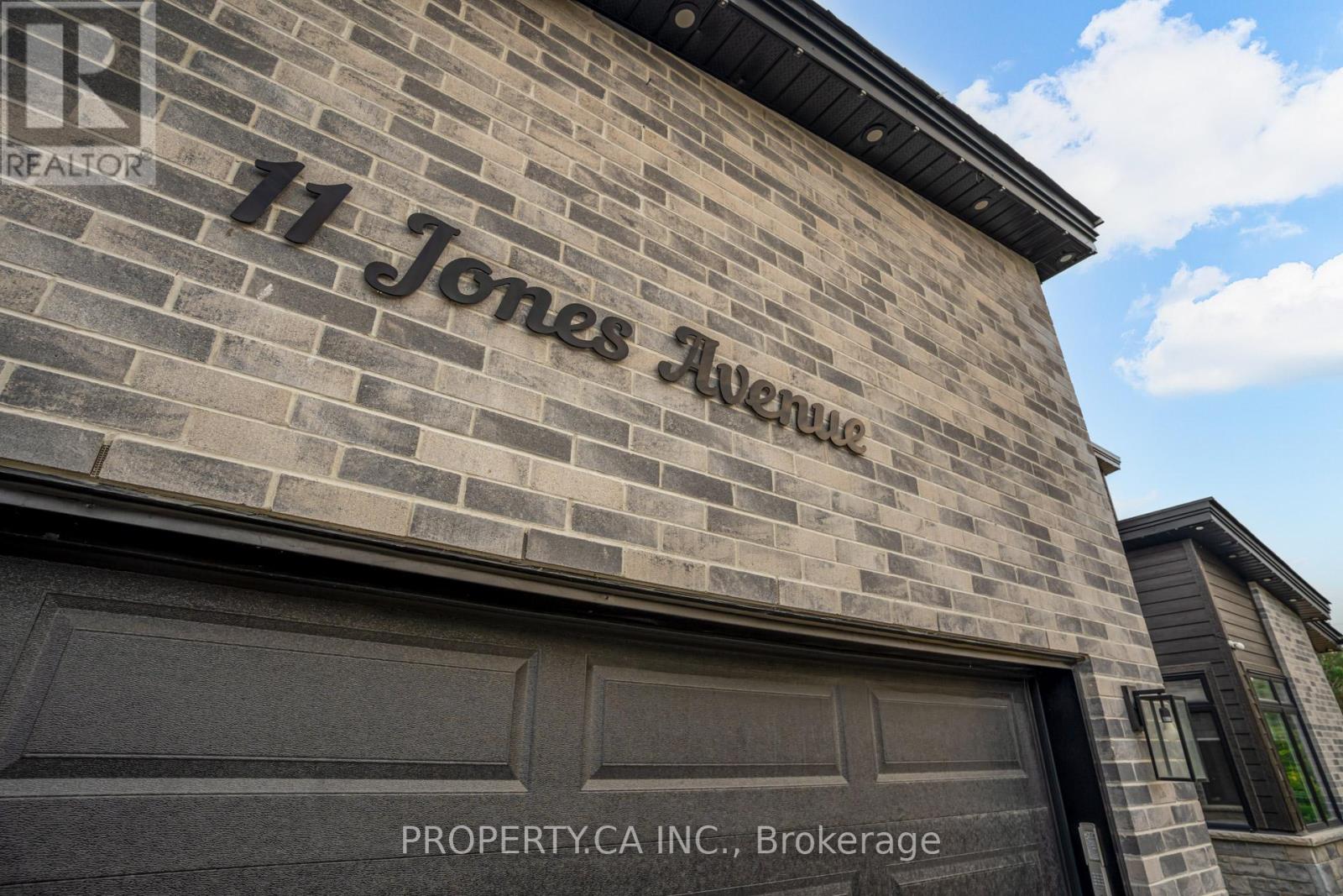 11 Jones Avenue, Clarington (Bowmanville), Ontario  L0A 1J0 - Photo 4 - E12334015