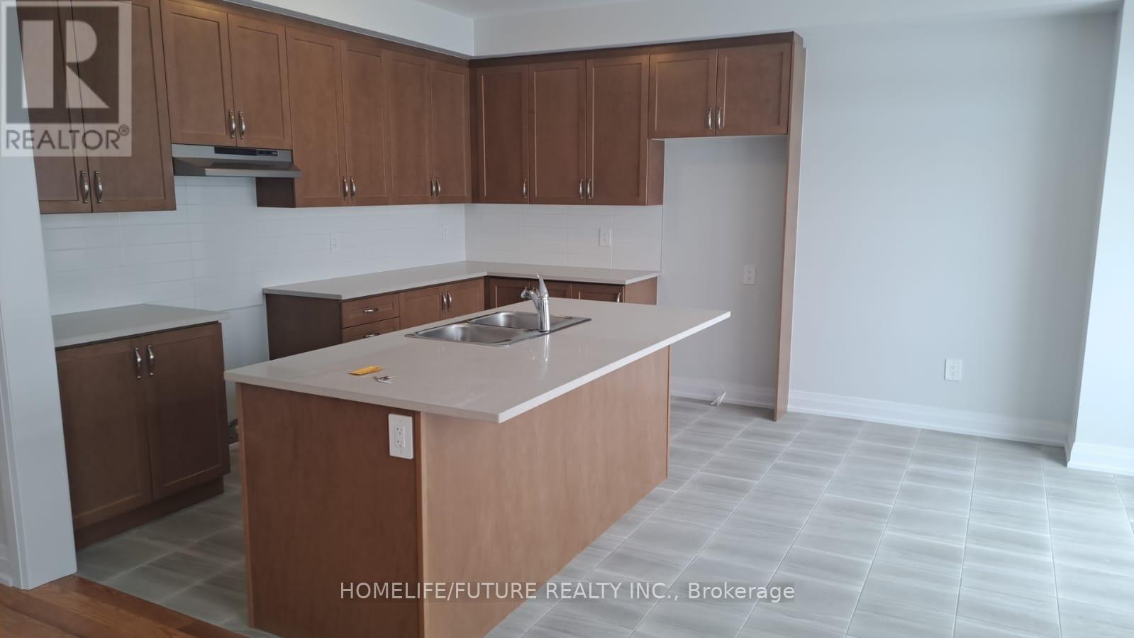 45 Walters Street, Kawartha Lakes (Lindsay), Ontario  K9V 0S2 - Photo 33 - X12334427