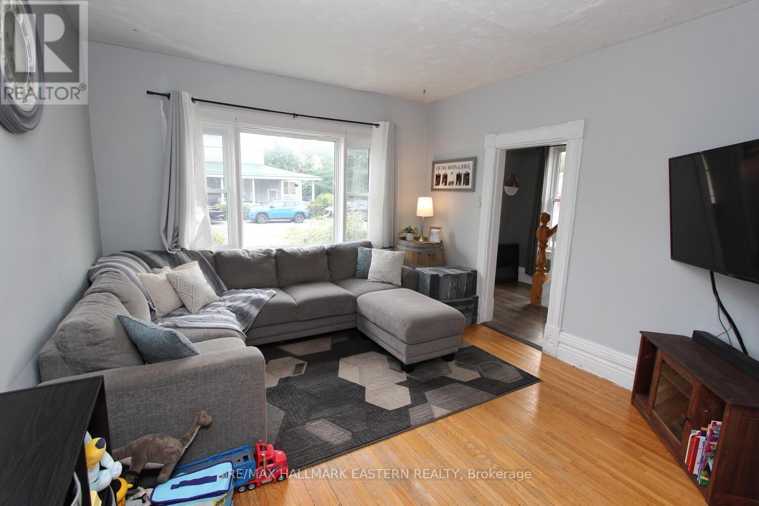 4 King Street W, Havelock-Belmont-Methuen (Havelock), Ontario  K0L 1Z0 - Photo 13 - X12334981