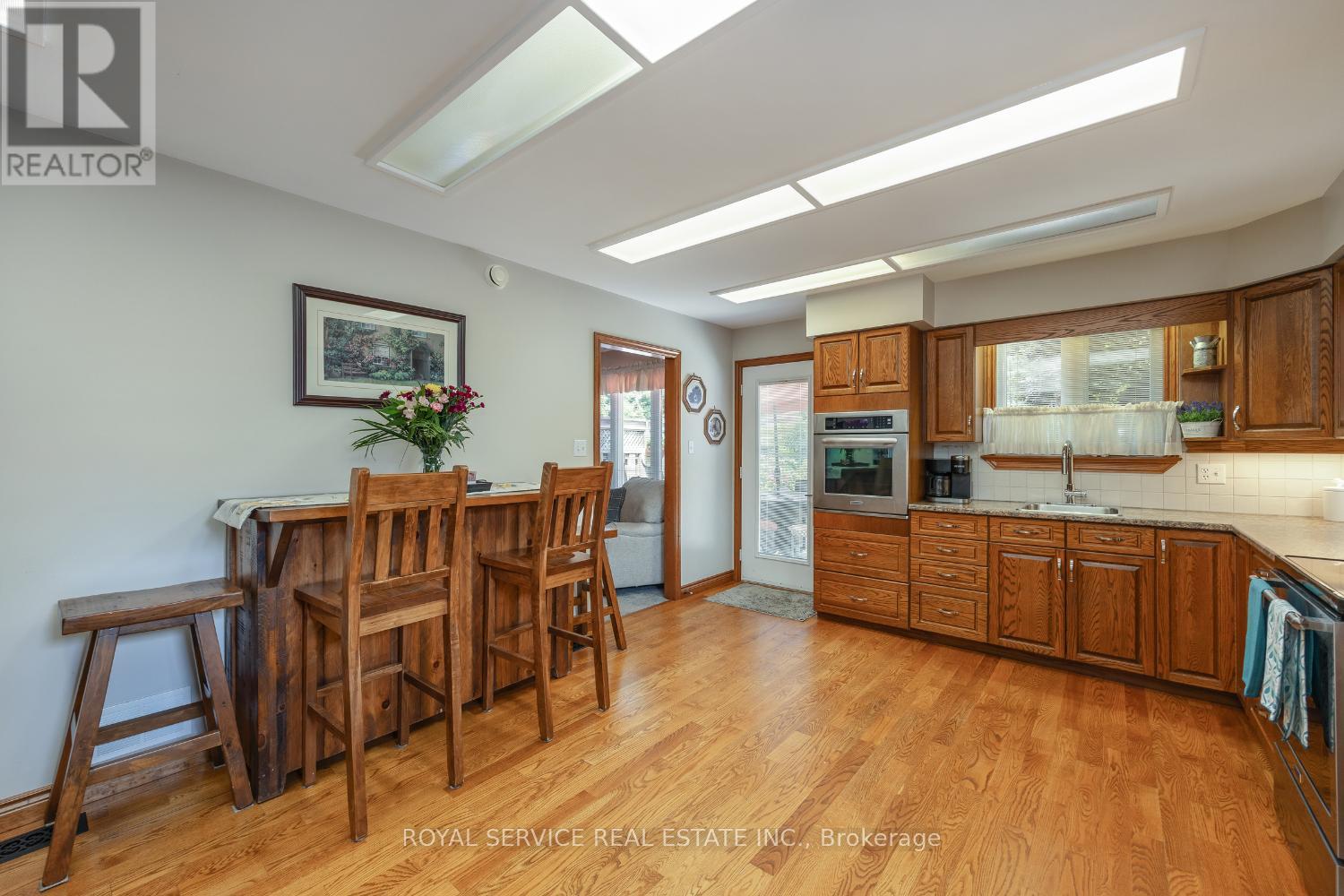 1664 Waddell Avenue, Peterborough West (South), Ontario  K9K 2G8 - Photo 14 - X12336392