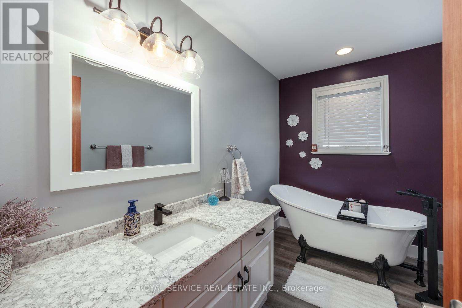 1664 Waddell Avenue, Peterborough West (South), Ontario  K9K 2G8 - Photo 21 - X12336392