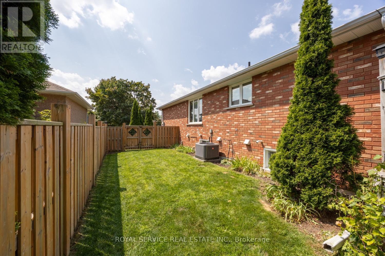 1664 Waddell Avenue, Peterborough West (South), Ontario  K9K 2G8 - Photo 39 - X12336392