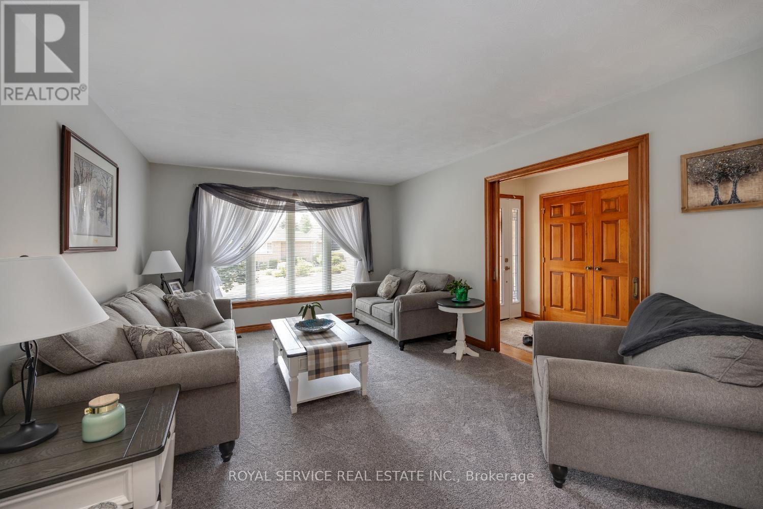 1664 Waddell Avenue, Peterborough West (South), Ontario  K9K 2G8 - Photo 6 - X12336392