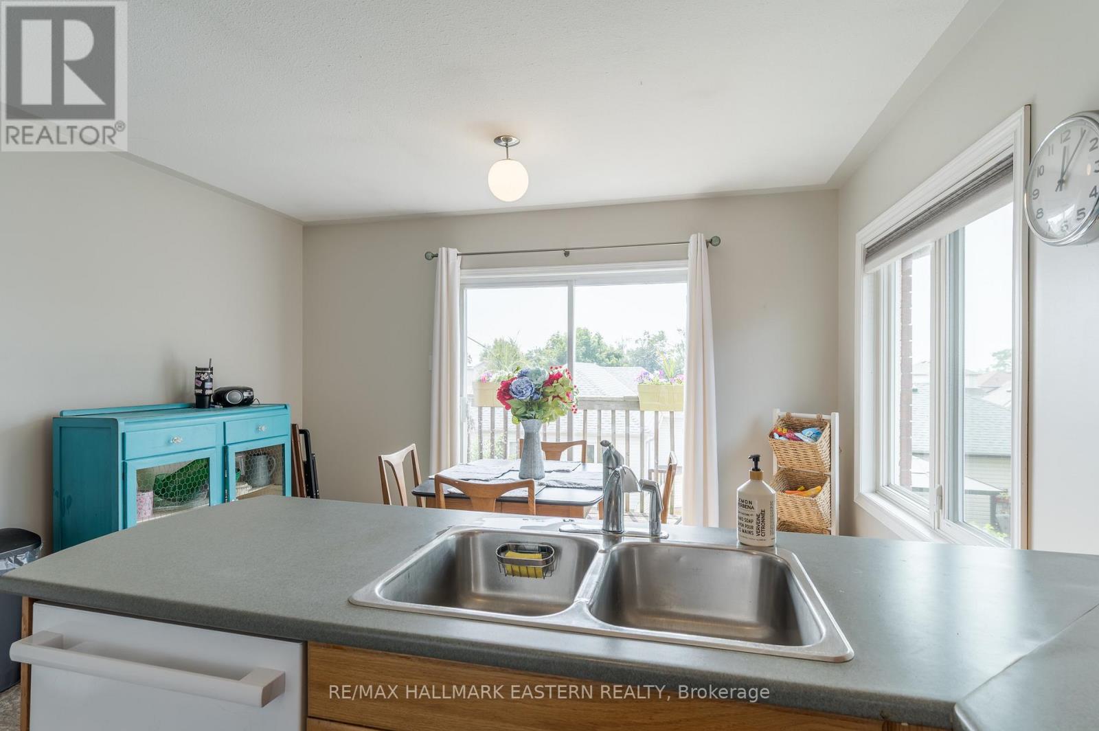 661 Trailview Drive, Peterborough South (East), Ontario  K9J 8P1 - Photo 17 - X12336523