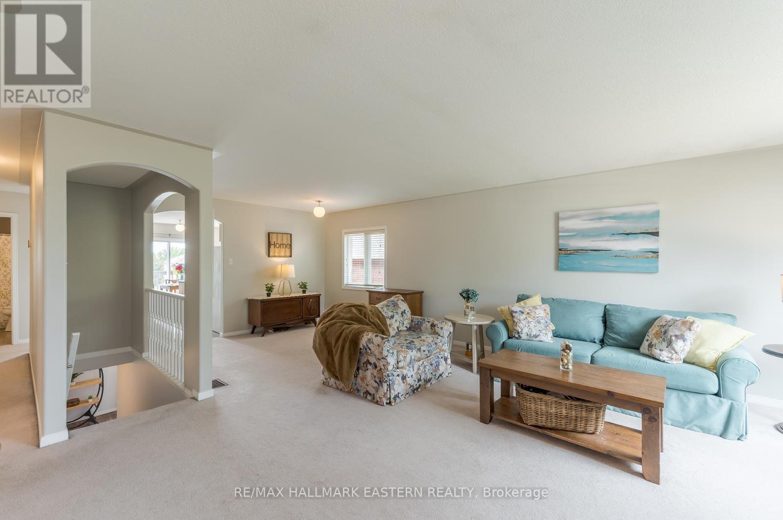 661 Trailview Drive, Peterborough South (East), Ontario  K9J 8P1 - Photo 7 - X12336523
