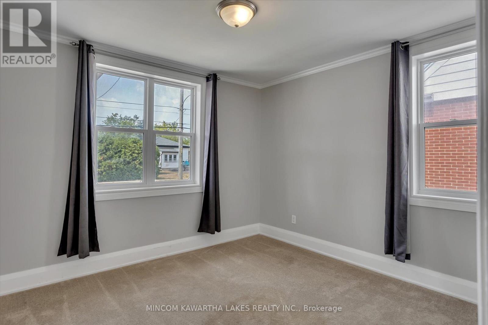 554 Monaghan Road, Peterborough South (West), Ontario  K9J 5H7 - Photo 15 - X12336898