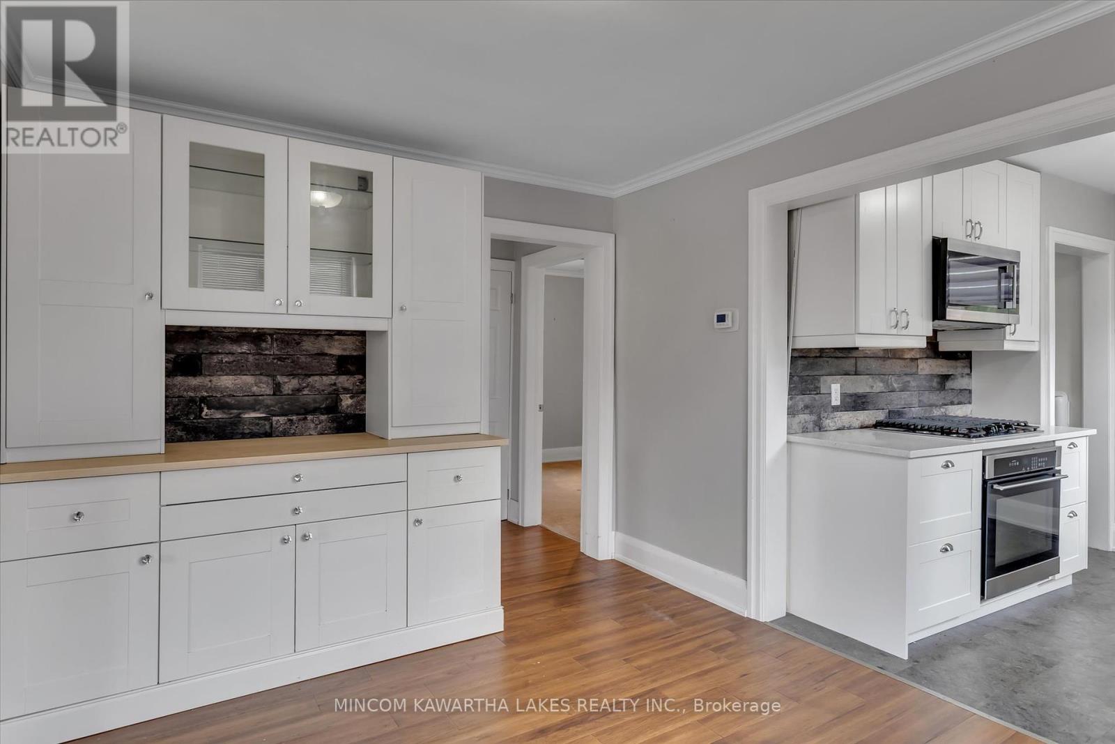 554 Monaghan Road, Peterborough South (West), Ontario  K9J 5H7 - Photo 9 - X12336898