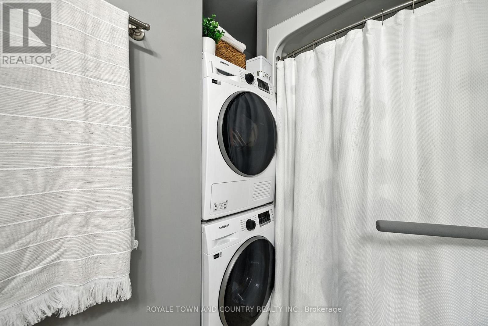 3 Rogers Road, Kawartha Lakes (Lindsay), Ontario  K9V 5L1 - Photo 33 - X12336984