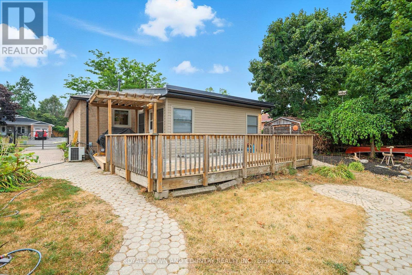 3 Rogers Road, Kawartha Lakes (Lindsay), Ontario  K9V 5L1 - Photo 41 - X12336984
