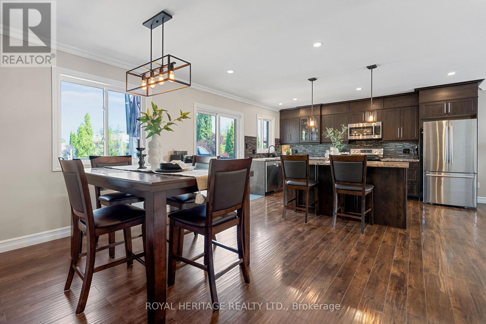 38 Mcgibbon Boulevard, Kawartha Lakes (Lindsay), Ontario  K9V 6G4 - Photo 12 - X12337122