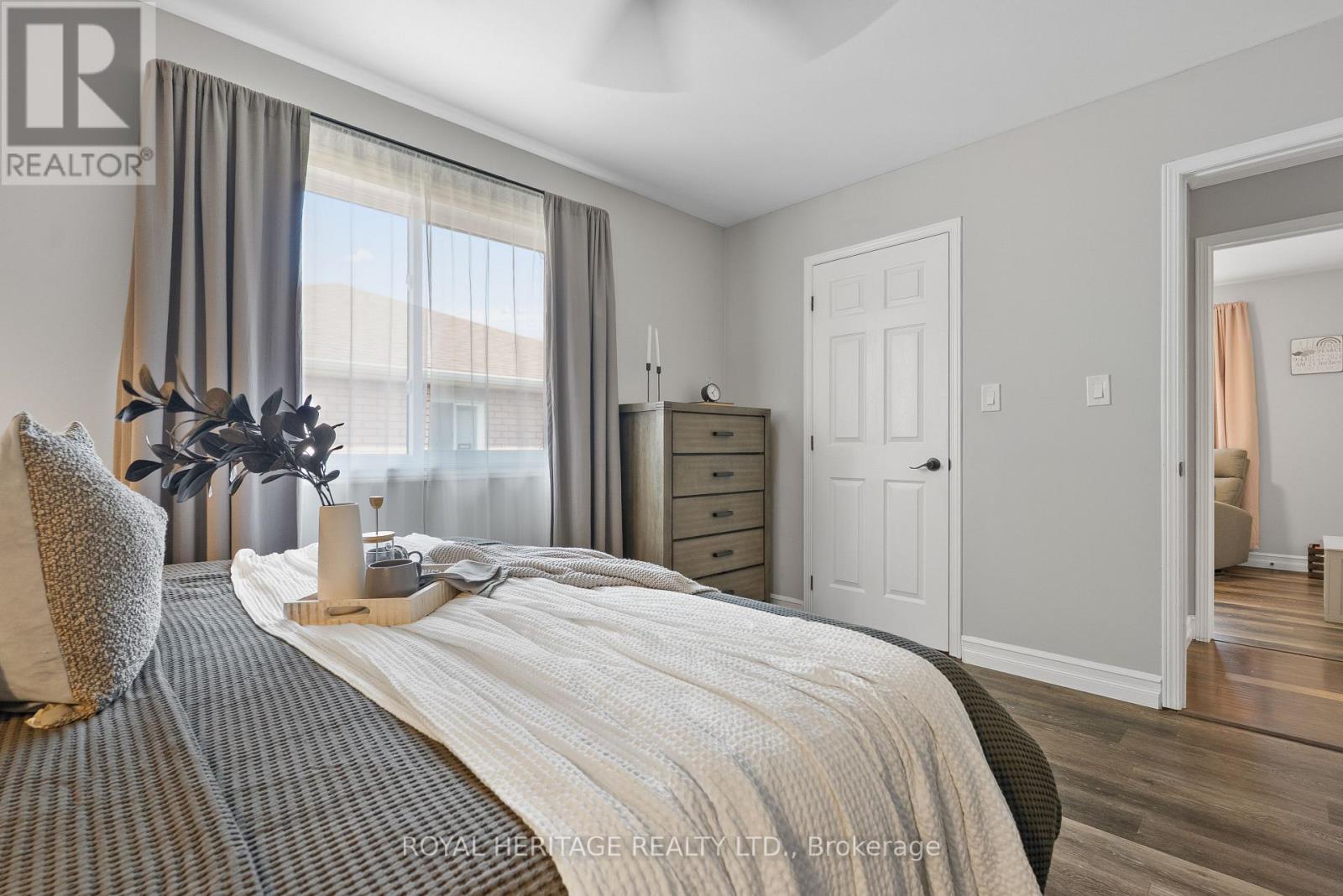 38 Mcgibbon Boulevard, Kawartha Lakes (Lindsay), Ontario  K9V 6G4 - Photo 17 - X12337122