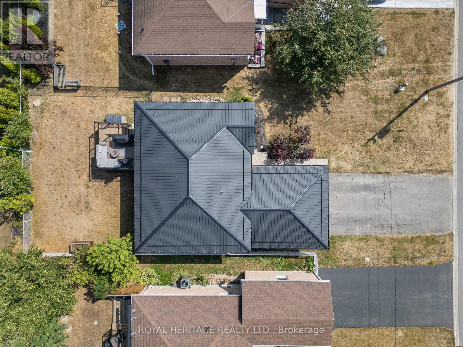 38 Mcgibbon Boulevard, Kawartha Lakes (Lindsay), Ontario  K9V 6G4 - Photo 35 - X12337122