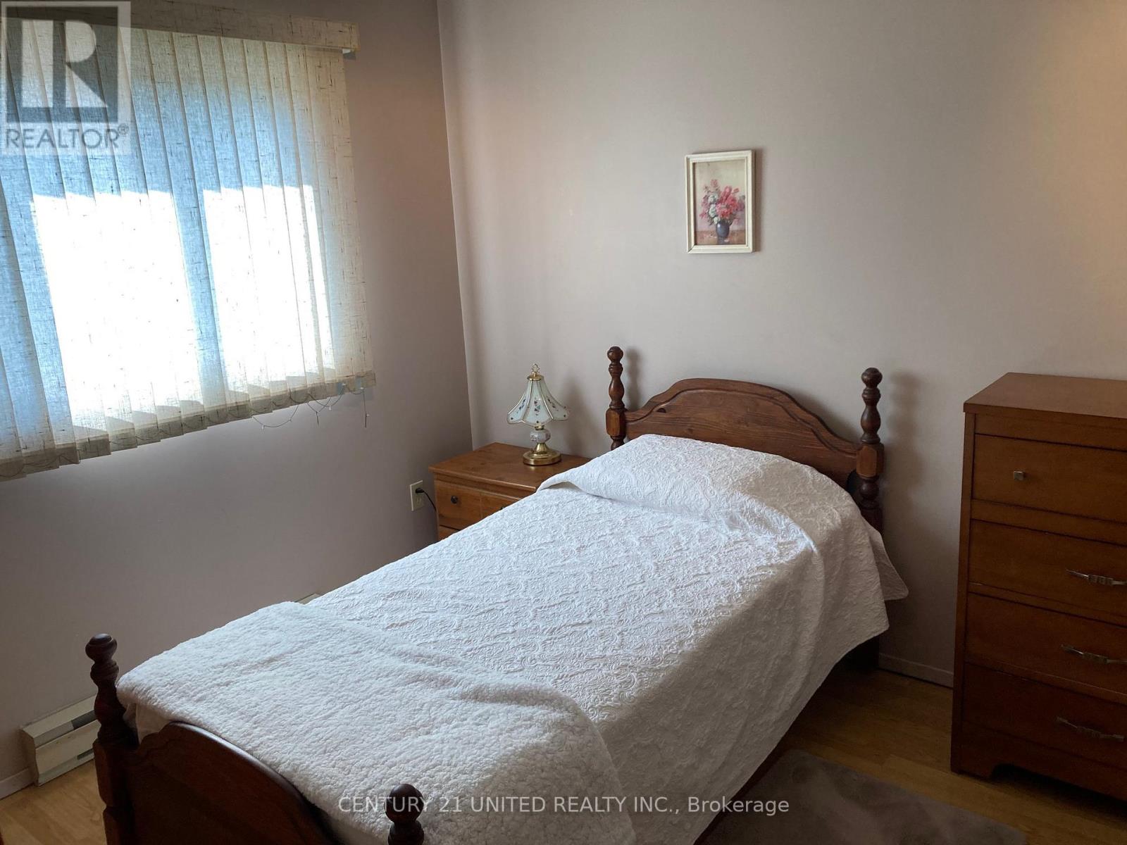 102 - 2418 Mountland Drive, Peterborough West (Central), Ontario  K9K 2E2 - Photo 13 - X12337161