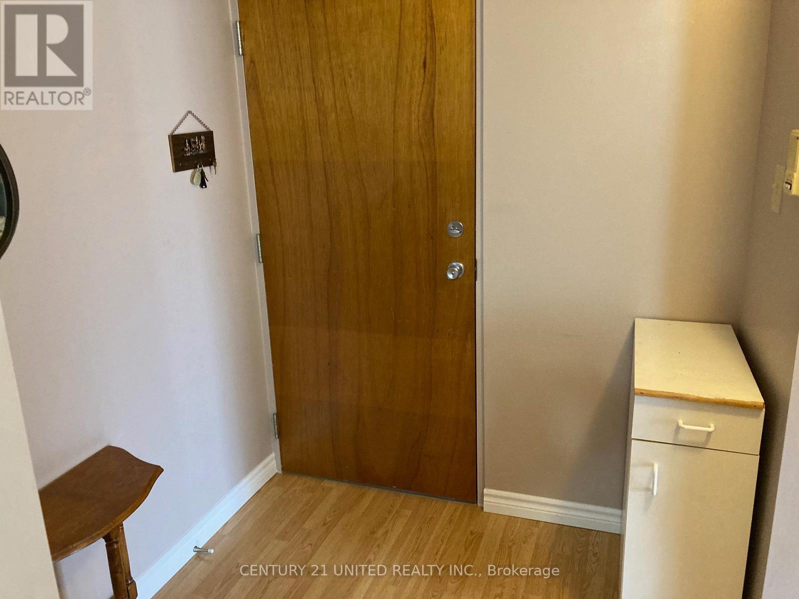 102 - 2418 Mountland Drive, Peterborough West (Central), Ontario  K9K 2E2 - Photo 3 - X12337161