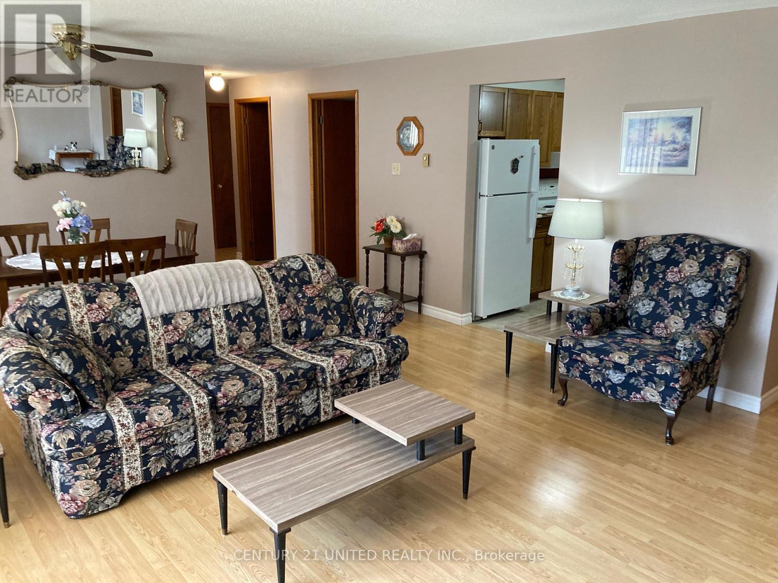 102 - 2418 Mountland Drive, Peterborough West (Central), Ontario  K9K 2E2 - Photo 4 - X12337161