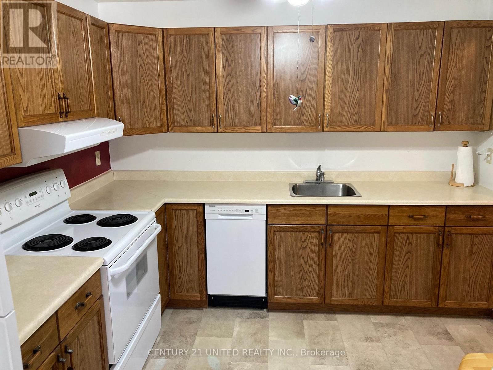 102 - 2418 Mountland Drive, Peterborough West (Central), Ontario  K9K 2E2 - Photo 7 - X12337161