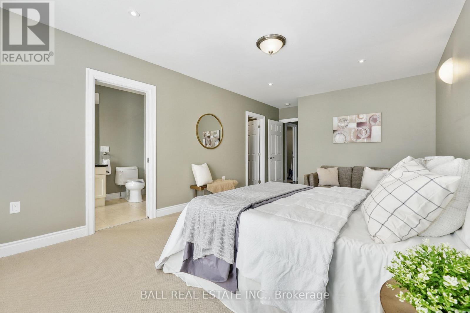 87 - 89 Village Crescent S, Peterborough West (South), Ontario  K9J 0A9 - Photo 23 - X12337338