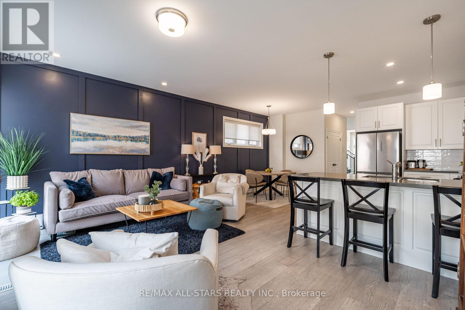 528 Macintosh Grove, Peterborough North (North), Ontario  K9H 0K1 - Photo 10 - X12337340