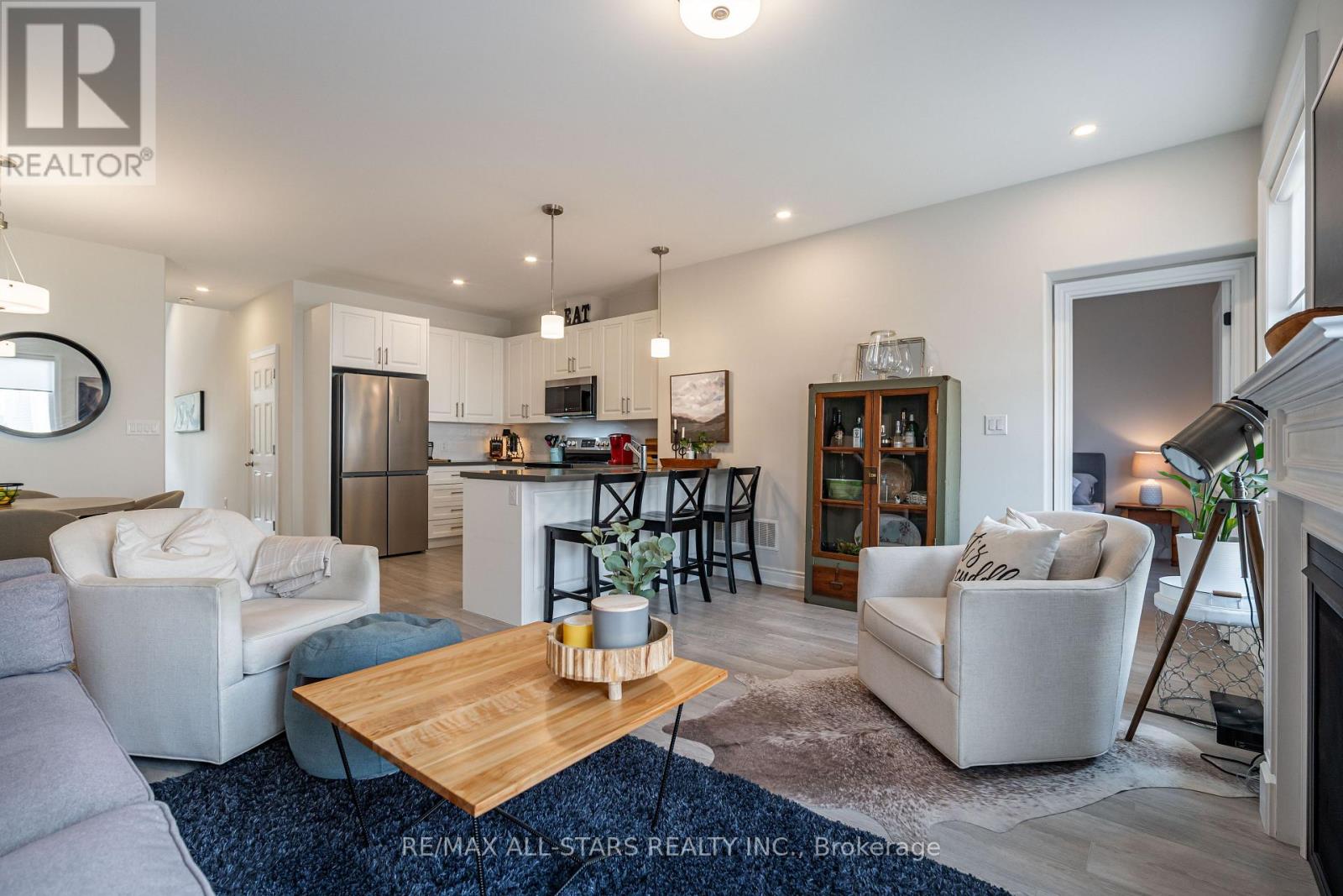 528 Macintosh Grove, Peterborough North (North), Ontario  K9H 0K1 - Photo 11 - X12337340