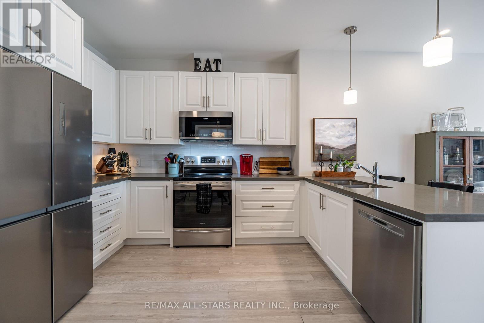 528 Macintosh Grove, Peterborough North (North), Ontario  K9H 0K1 - Photo 7 - X12337340
