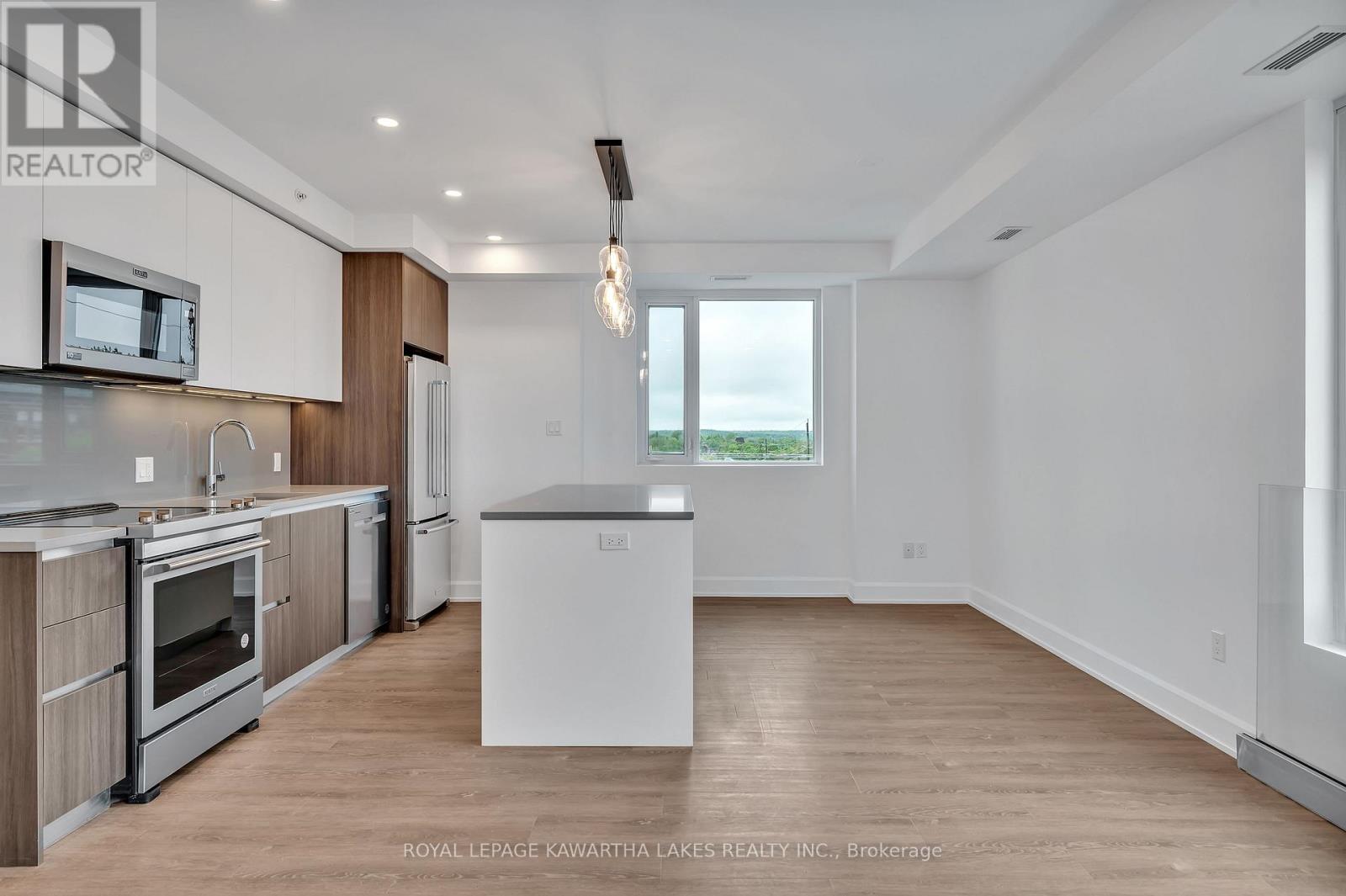 404 - 195 Hunter Street E, Peterborough East (Central), Ontario  K9H 1G9 - Photo 5 - X12337737
