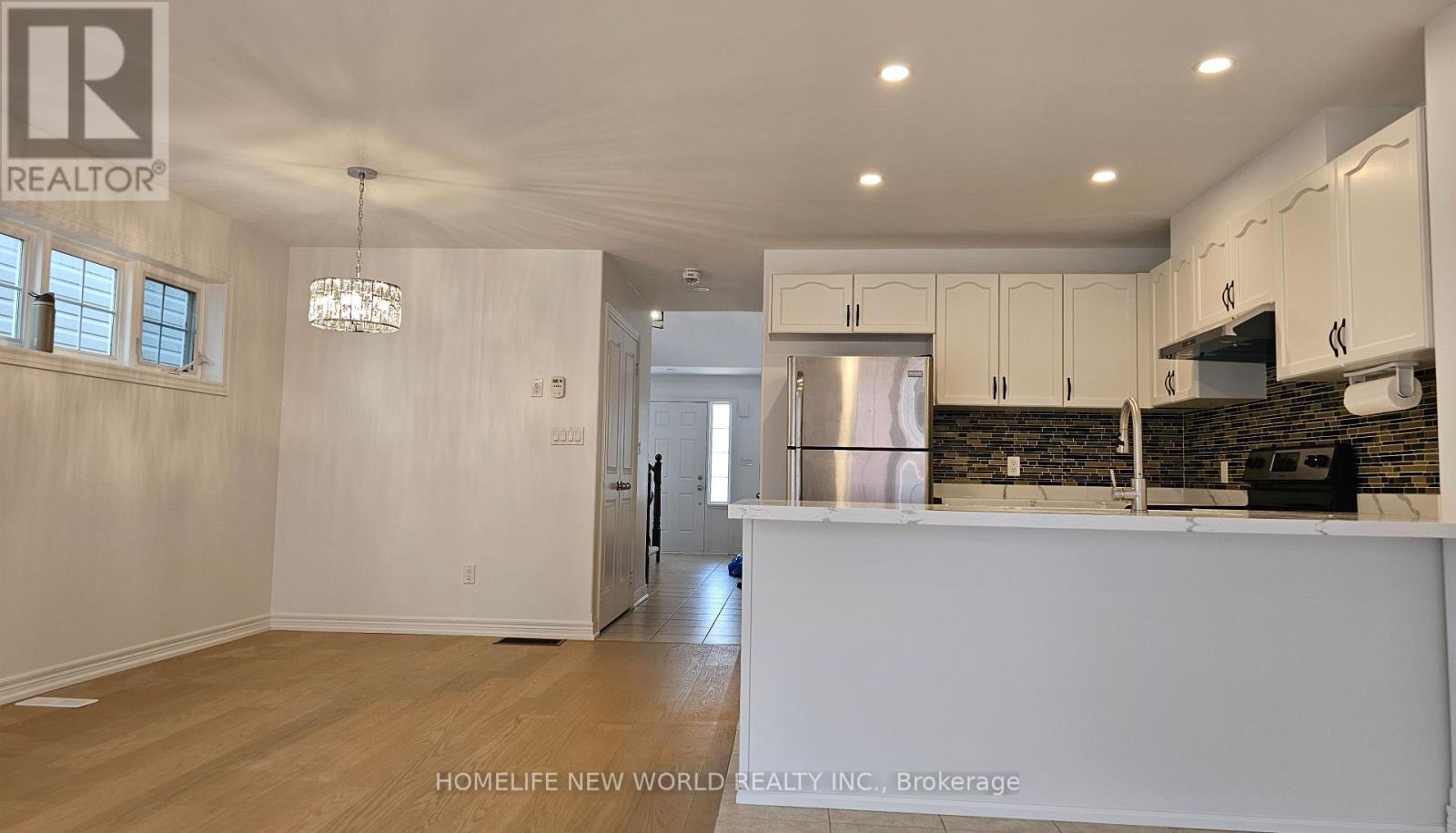 516 Grange Way, Peterborough North (North), Ontario  K9H 0G4 - Photo 5 - X12337755