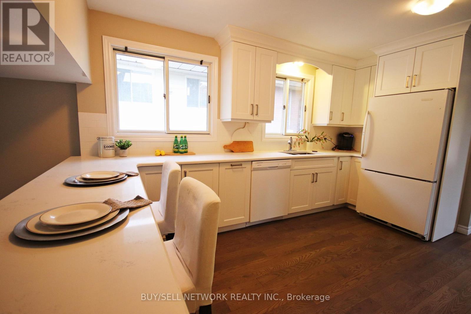 1220 Hilliard Street, Peterborough North (North), Ontario  K9H 7H9 - Photo 8 - X12337962