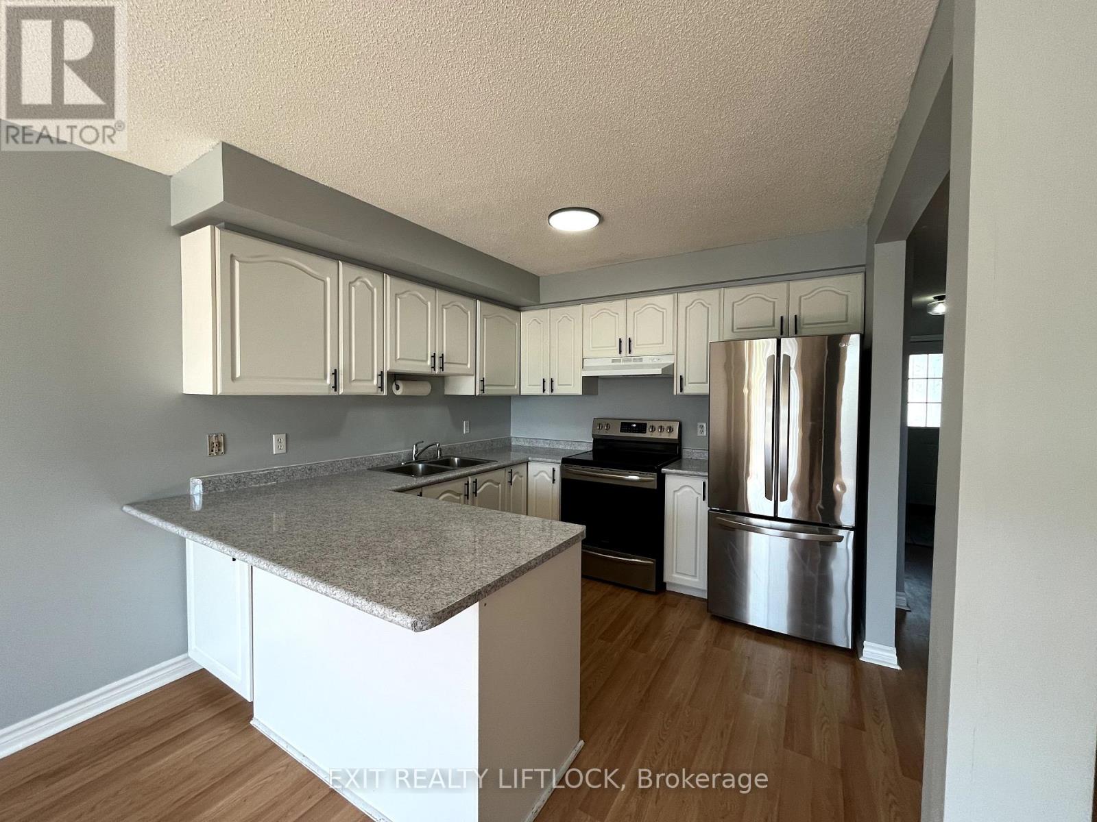 722 Trailview Drive, Peterborough South (East), Ontario  K9J 8P2 - Photo 5 - X12338092