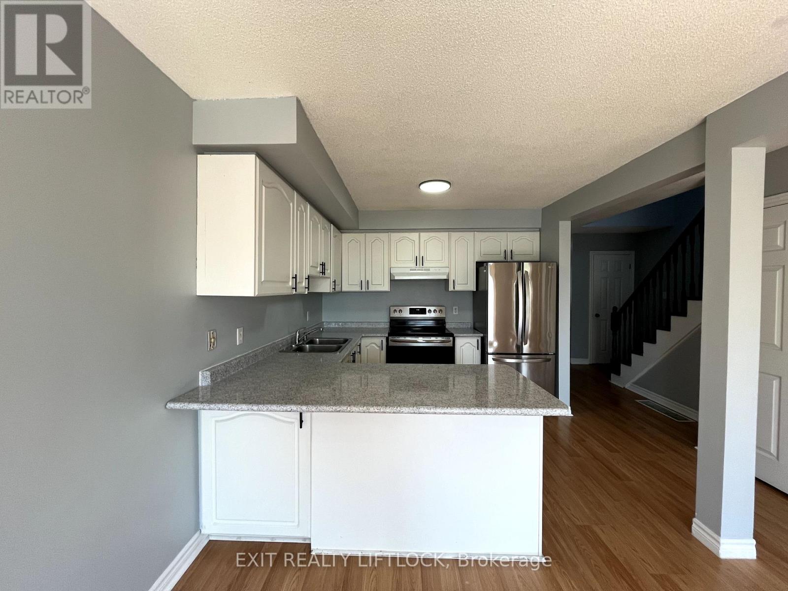 722 Trailview Drive, Peterborough South (East), Ontario  K9J 8P2 - Photo 6 - X12338092