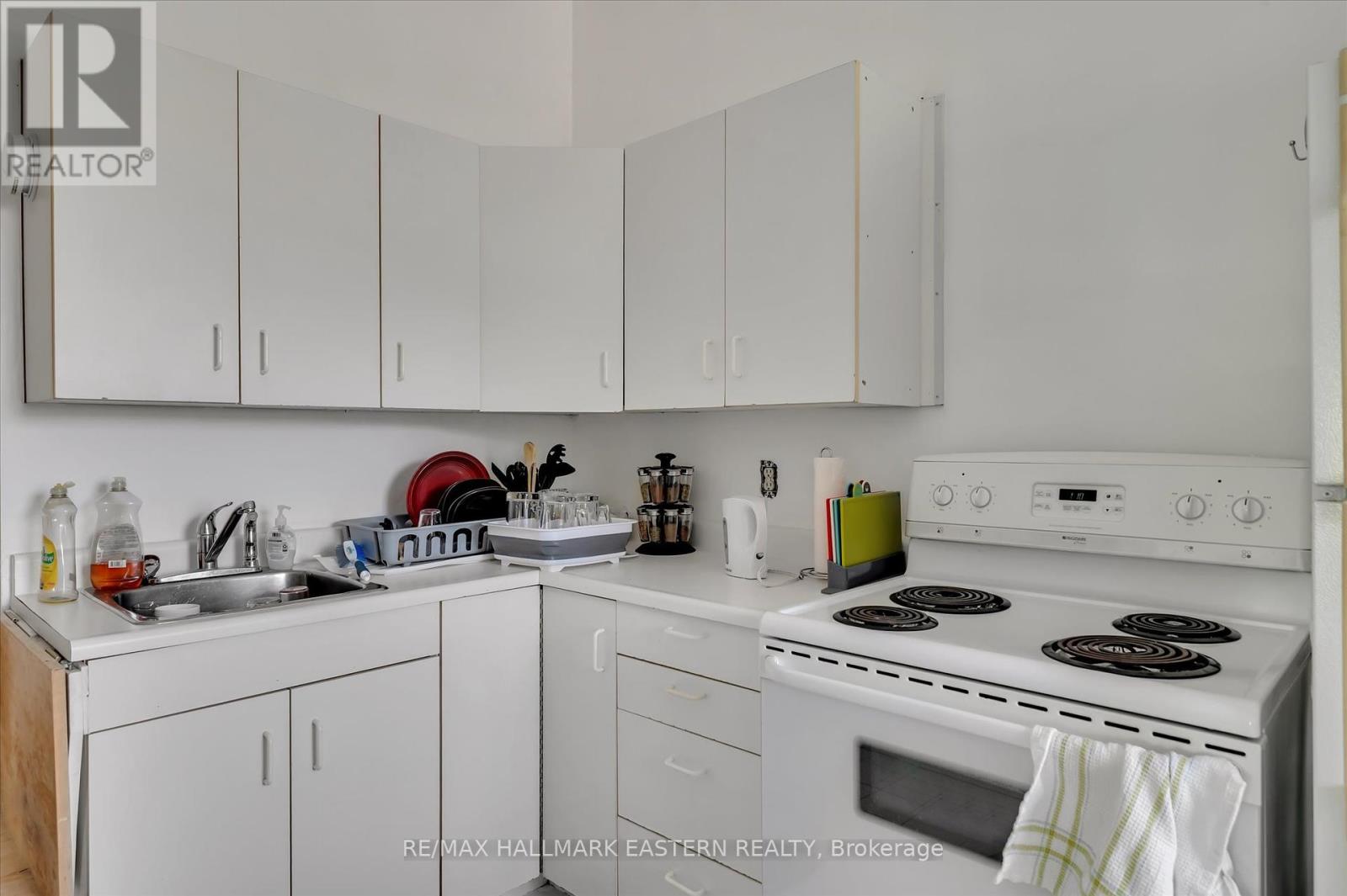 236 Burnham Street, Peterborough East (Central), Ontario  K9H 1T1 - Photo 27 - X12338289