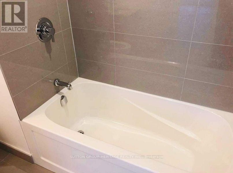 403 - 109 King Avenue E, Clarington (Newcastle), Ontario  L1B 1H3 - Photo 6 - E12338247