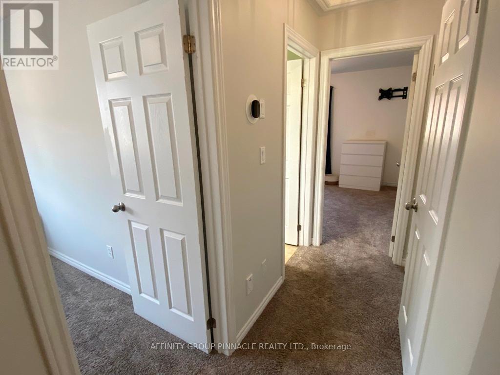 37 Springdale Drive, Kawartha Lakes (Lindsay), Ontario  K9V 4R1 - Photo 16 - X12338837