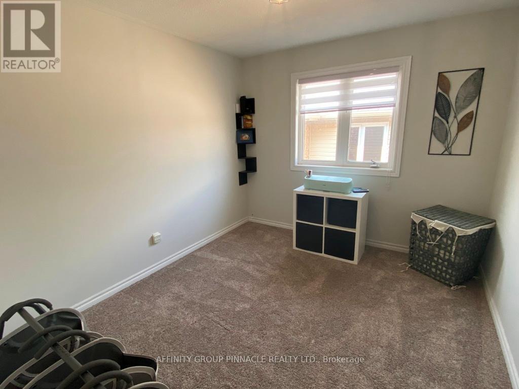 37 Springdale Drive, Kawartha Lakes (Lindsay), Ontario  K9V 4R1 - Photo 20 - X12338837