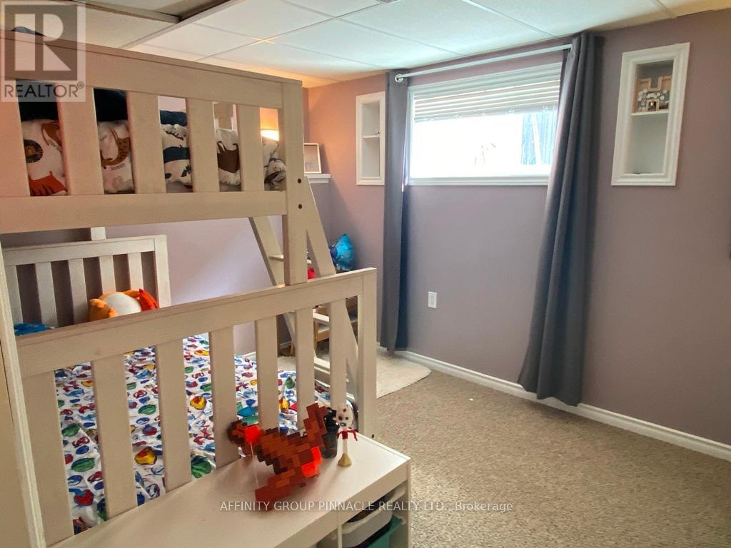 37 Springdale Drive, Kawartha Lakes (Lindsay), Ontario  K9V 4R1 - Photo 33 - X12338837
