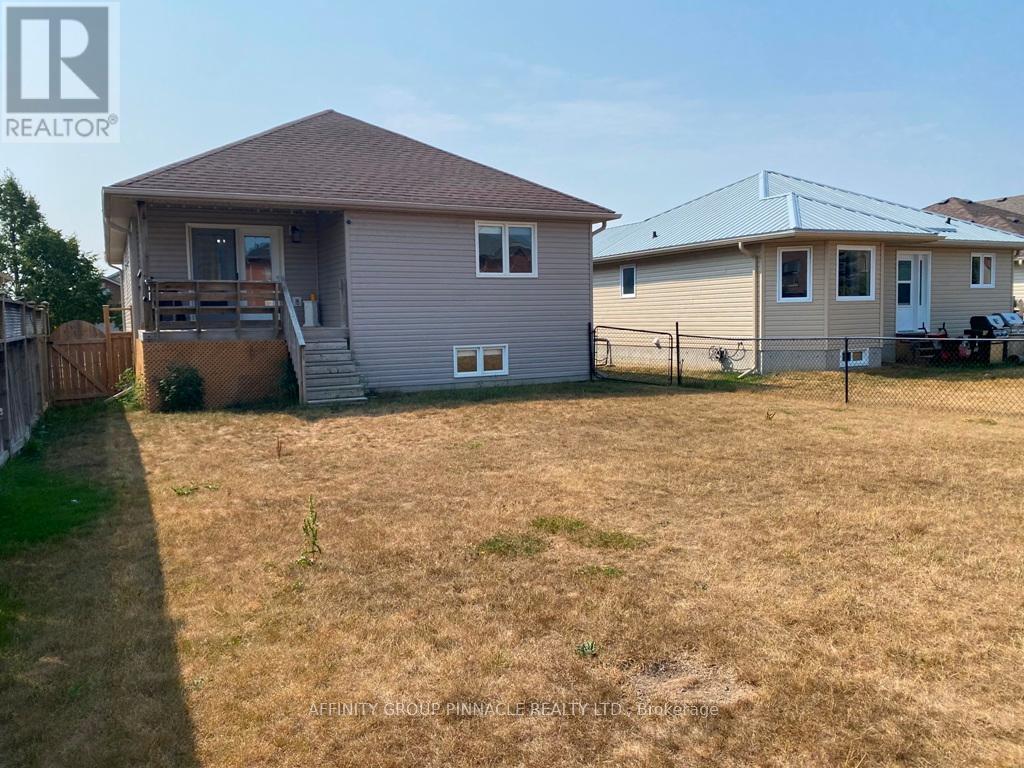 37 Springdale Drive, Kawartha Lakes (Lindsay), Ontario  K9V 4R1 - Photo 45 - X12338837