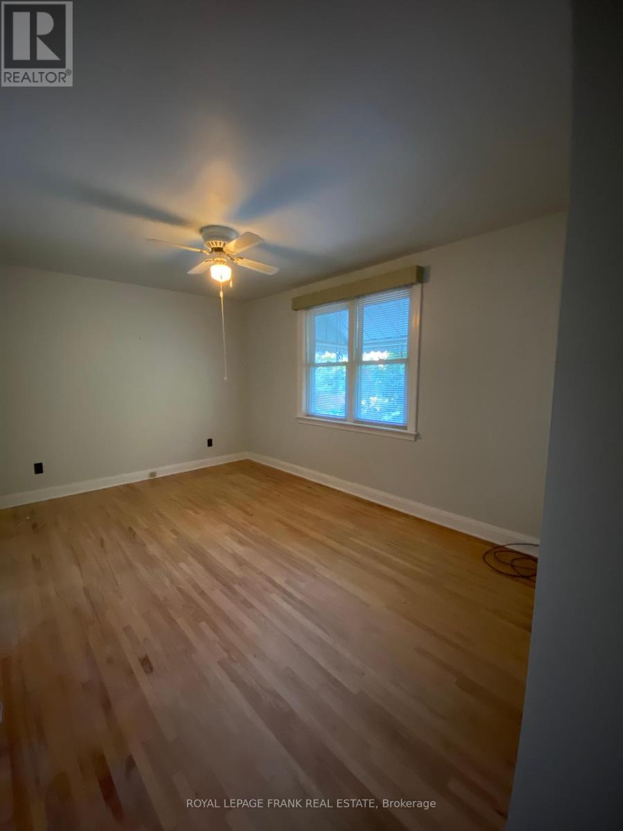 199 Barnardo Avenue, Peterborough North (South), Ontario  K9H 5V6 - Photo 14 - X12338859