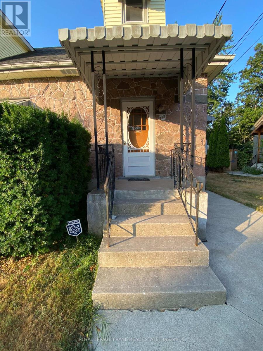 199 Barnardo Avenue, Peterborough North (South), Ontario  K9H 5V6 - Photo 4 - X12338859