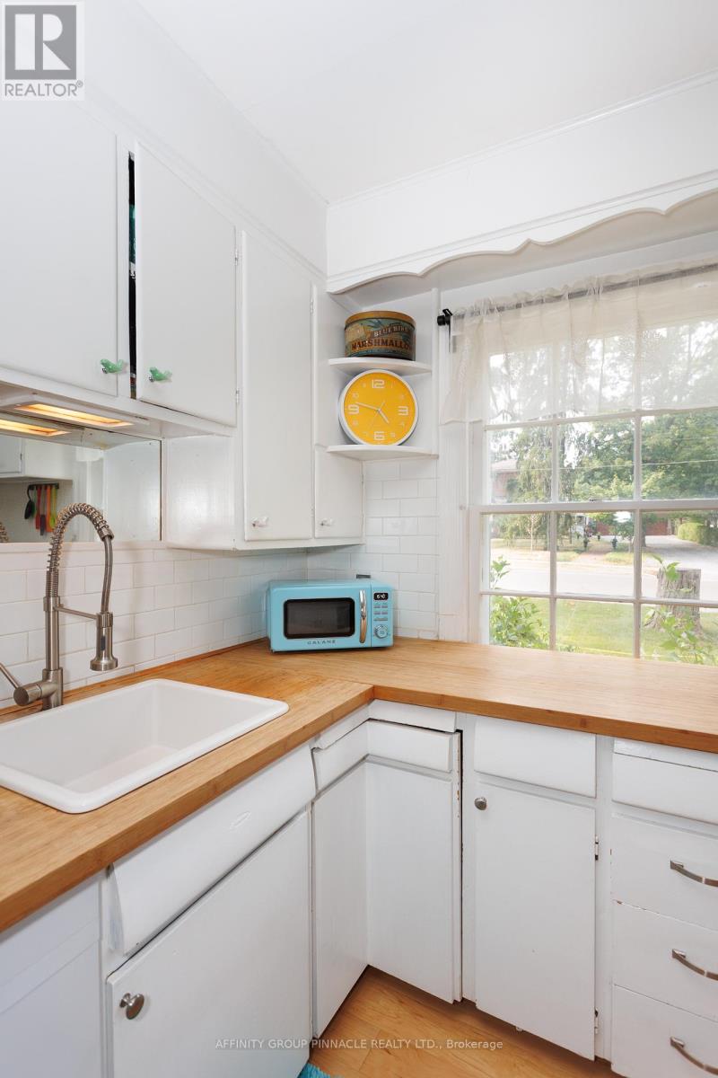 75 Bond Street W, Kawartha Lakes (Lindsay), Ontario  K9V 3R5 - Photo 19 - X12338876