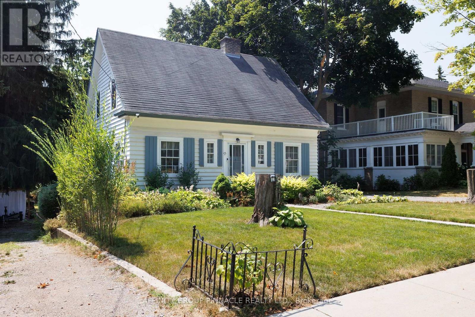 75 Bond Street W, Kawartha Lakes (Lindsay), Ontario  K9V 3R5 - Photo 2 - X12338876