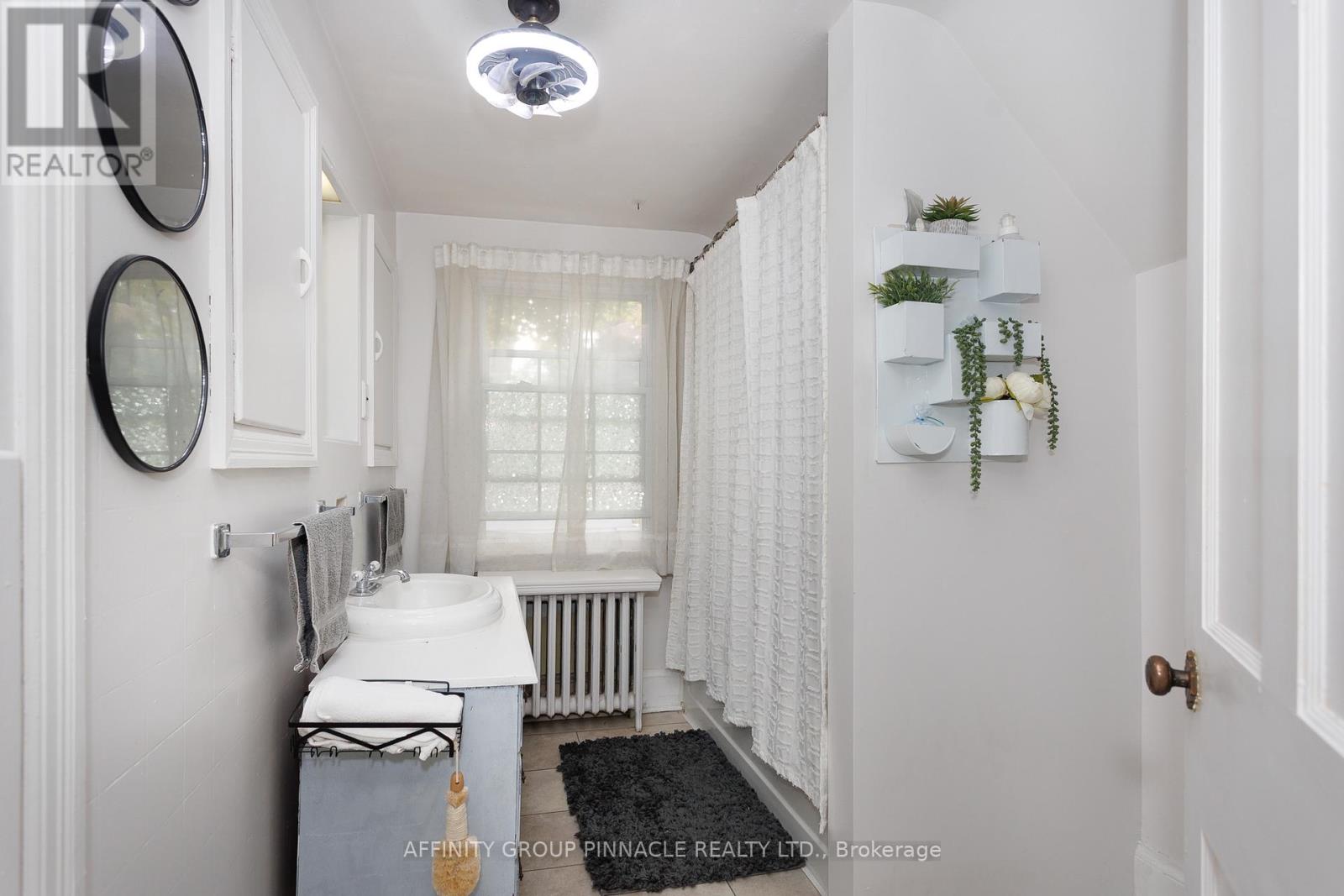 75 Bond Street W, Kawartha Lakes (Lindsay), Ontario  K9V 3R5 - Photo 32 - X12338876