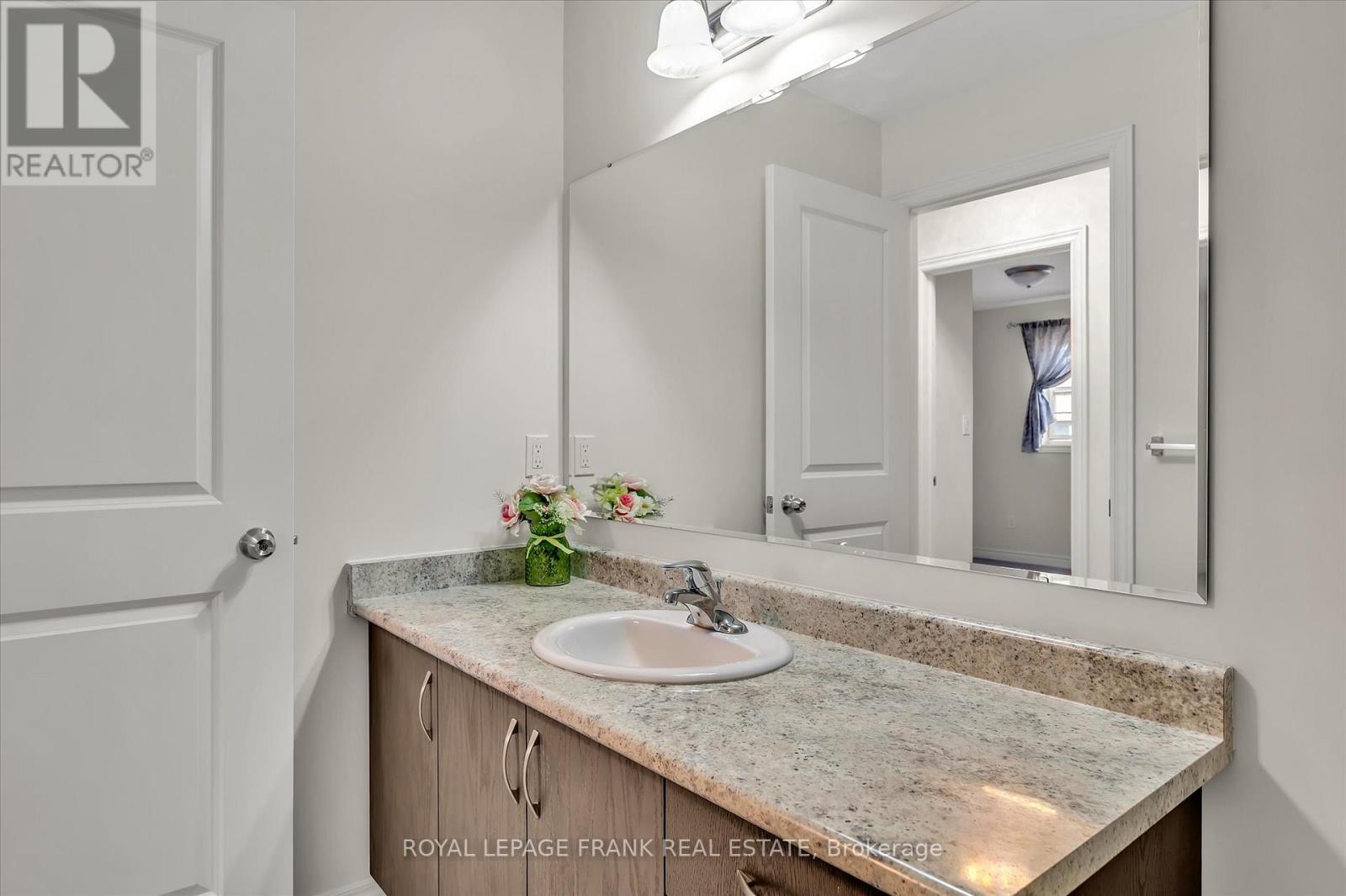 562 Grange Way, Peterborough North (North), Ontario  K9H 0G5 - Photo 36 - X12339259