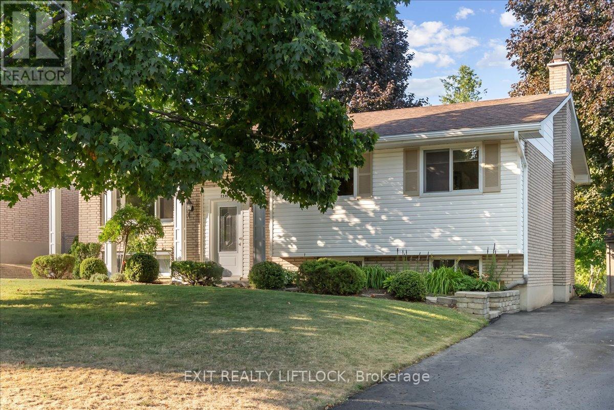 1540 REDWOOD DRIVE, peterborough west (central), Ontario